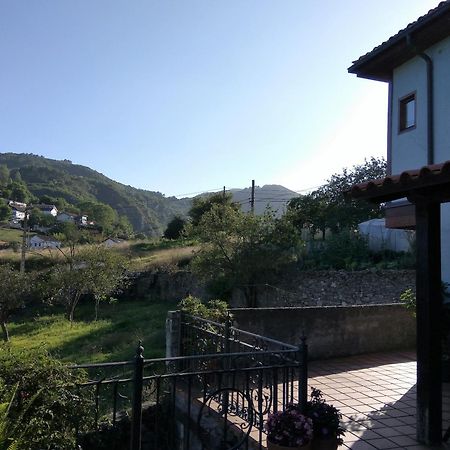 Hotel Casa De Aldea La Pumariega Caces Esterno foto