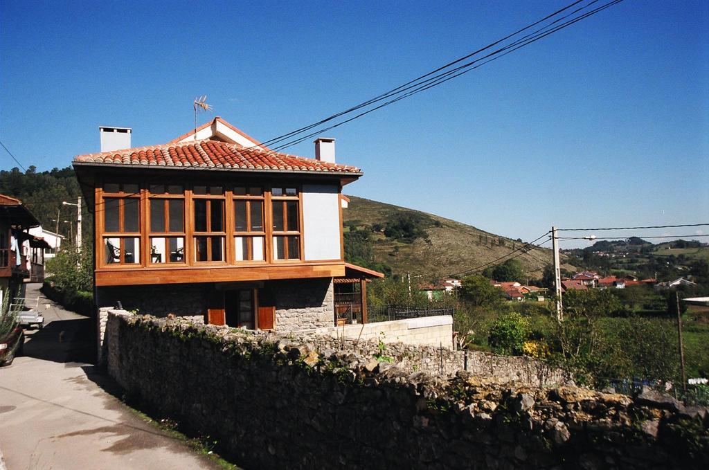 Hotel Casa De Aldea La Pumariega Caces Esterno foto