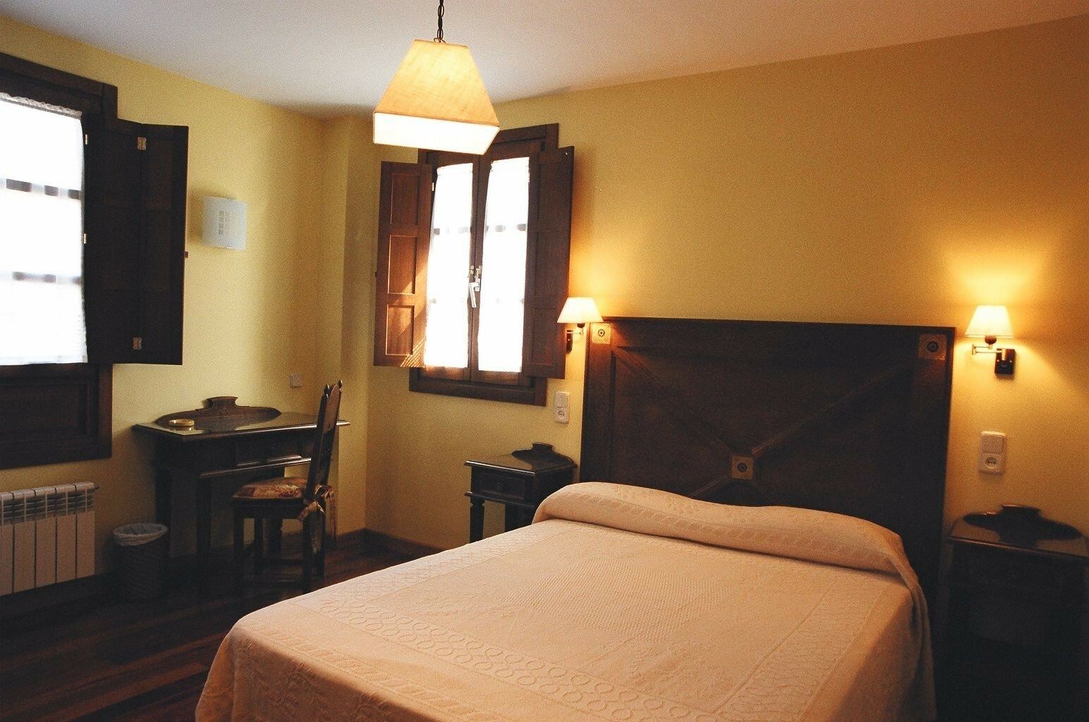 Hotel Casa De Aldea La Pumariega Caces Esterno foto
